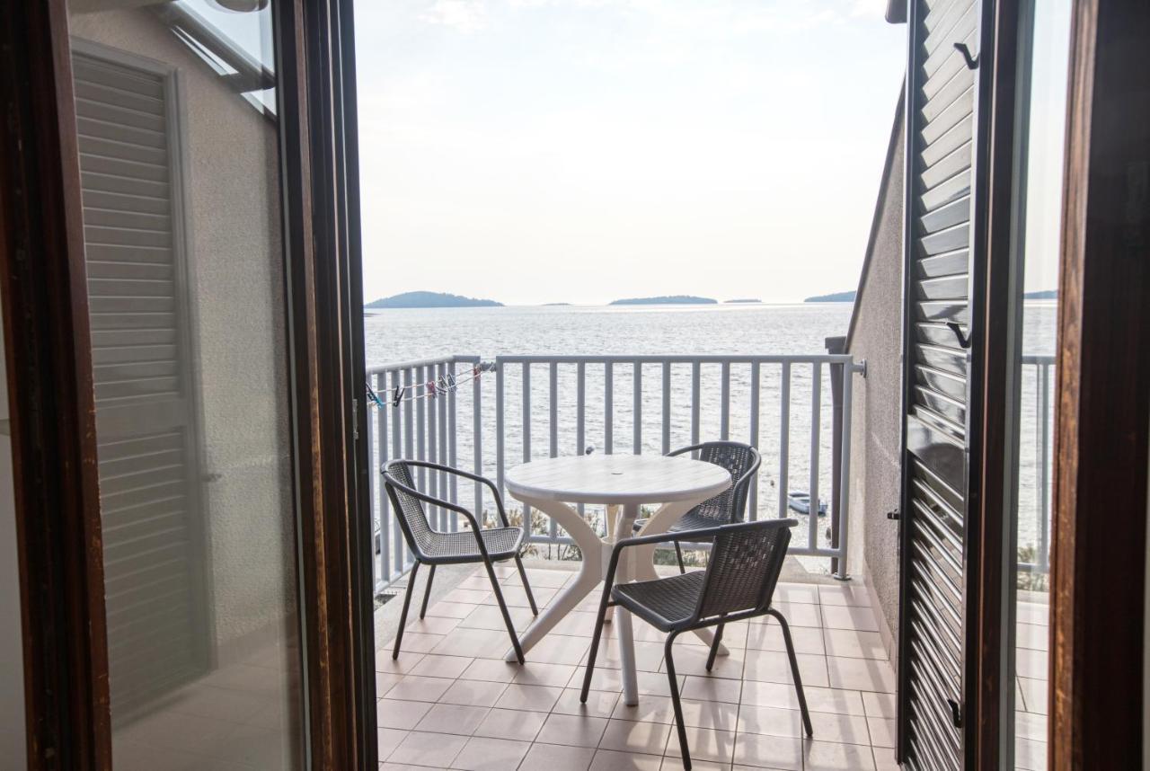 Apartments By The Sea Brodarica, Sibenik - 13615 エクステリア 写真